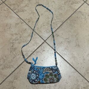 Vera Bradley Crossbody Bag in the Retired Bali Blue Print